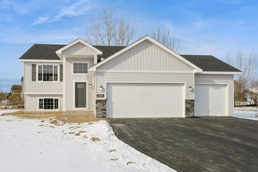 Photo of 921 Brandenburg Lane, Waverly, MN 55390 (MLS # 7001593)