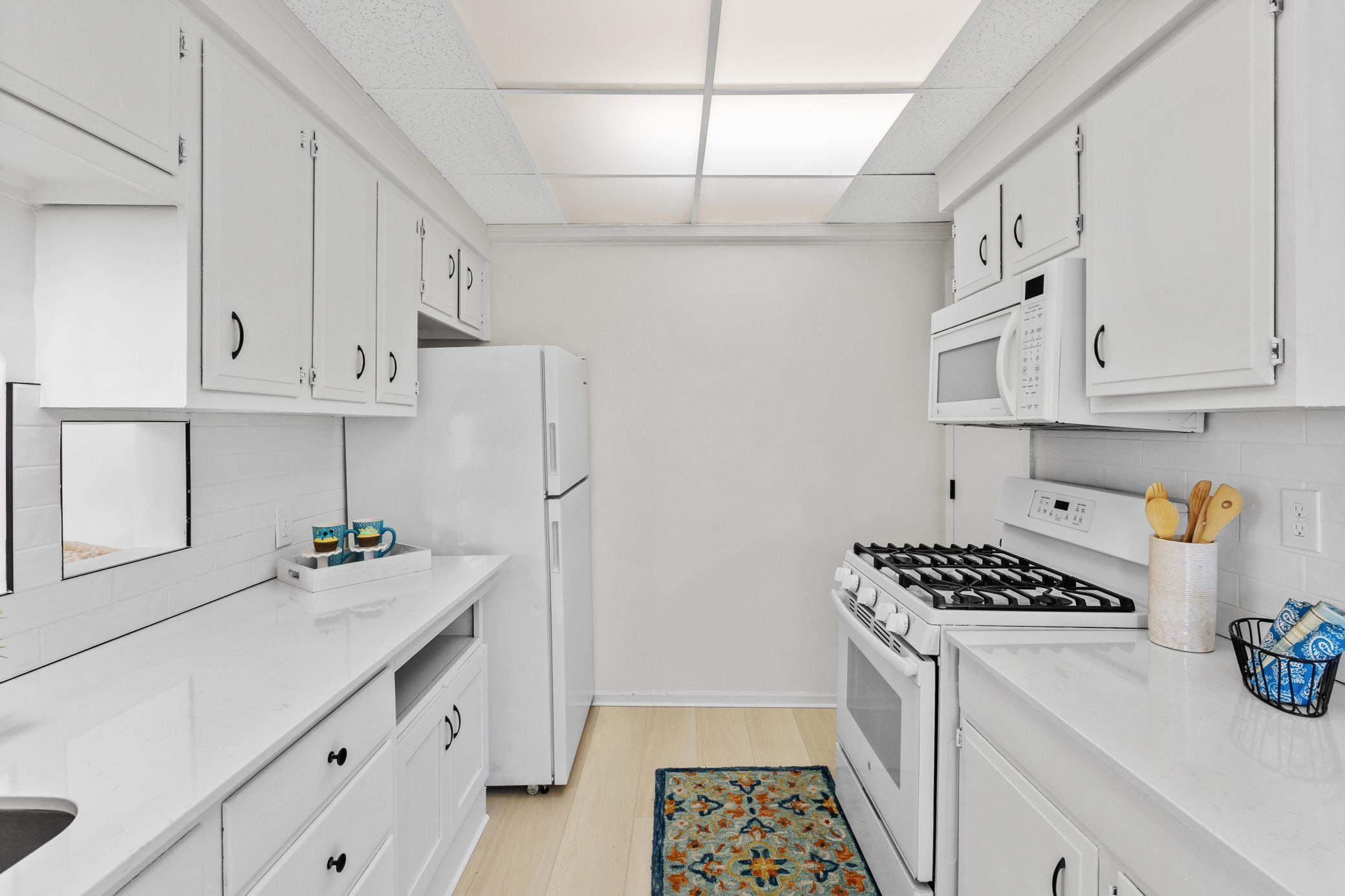 3905 Reservoir Boulevard