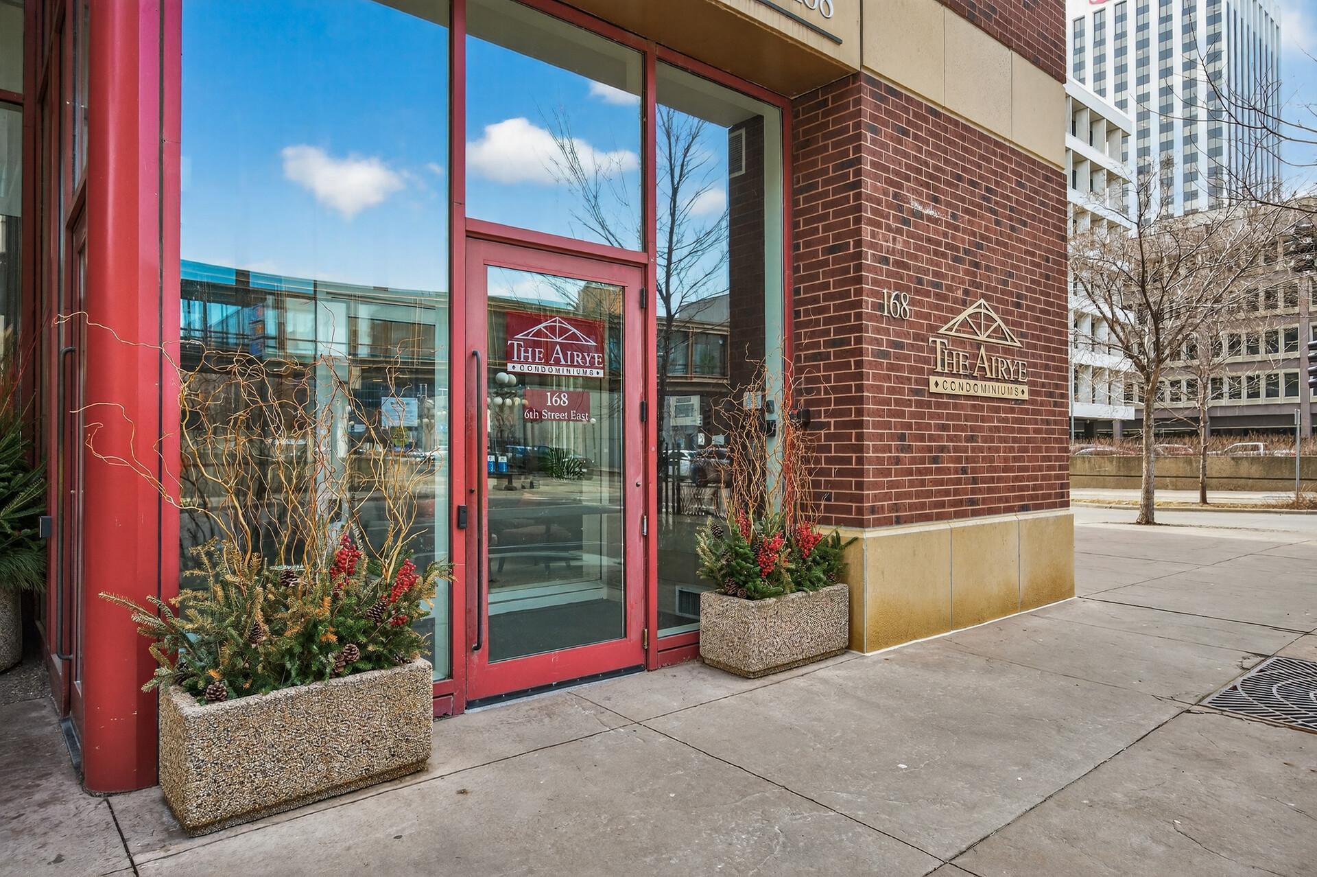 168 6th Street E 3105