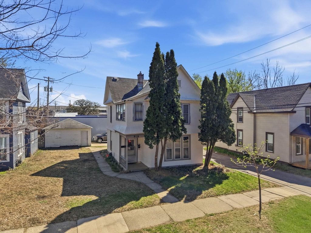 Photo of 918 18 1/2 Avenue NE, Minneapolis, MN 55418 (MLS # 7062786)