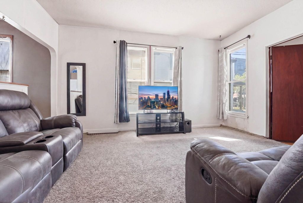 Photo of 918 18 1/2 Avenue NE, Minneapolis, MN 55418 (MLS # 7062786)