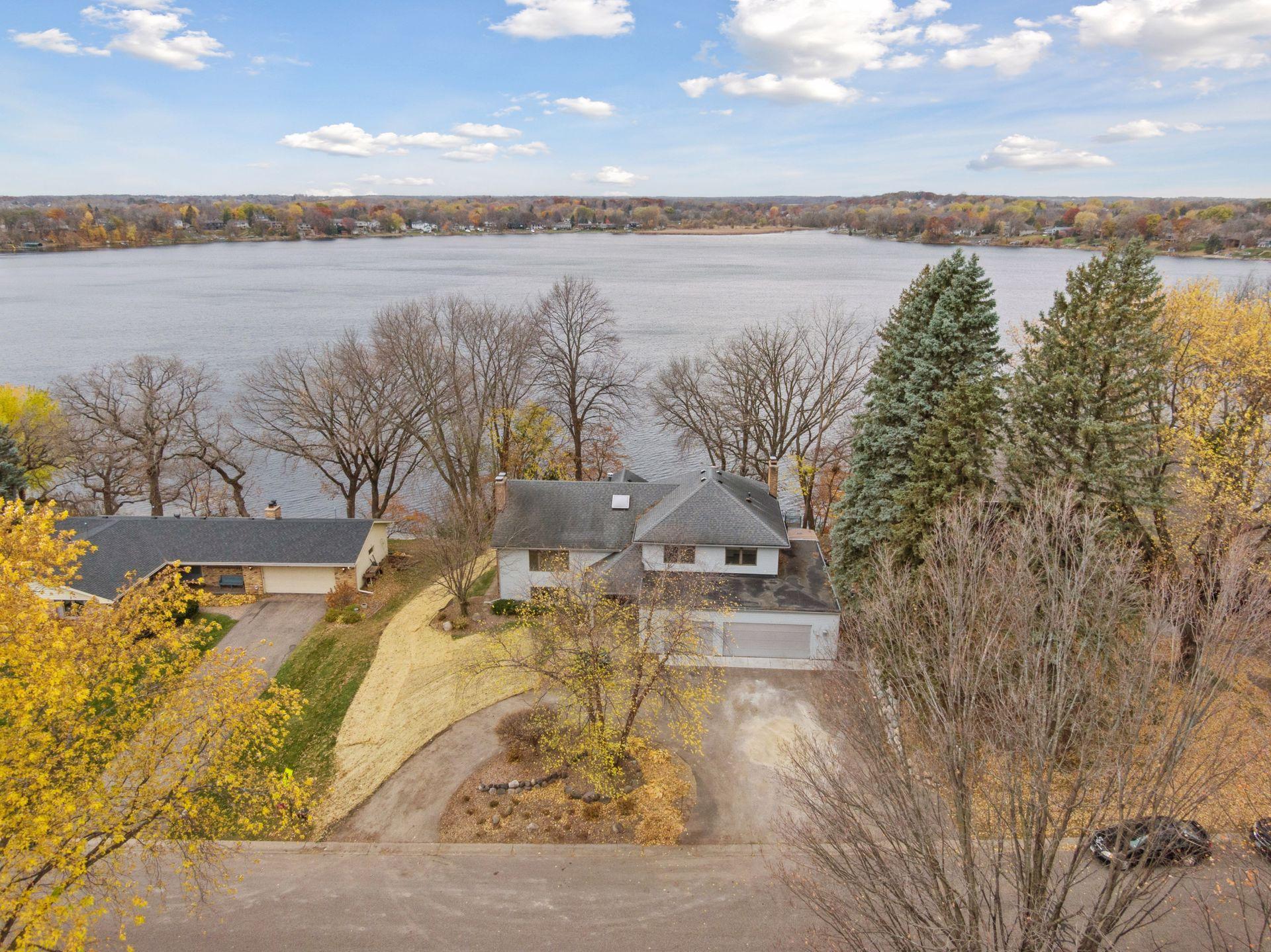 16955 Weaver Lake Drive