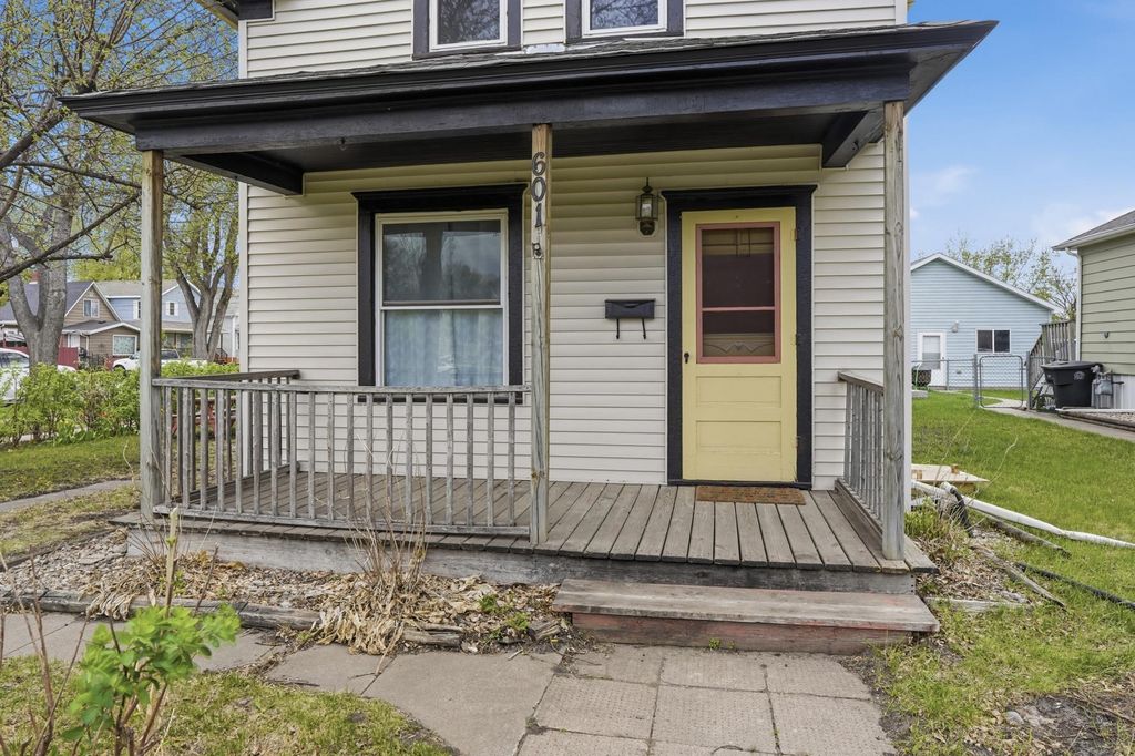 Photo of 601 Cherry Street, Grand Forks, ND 58201 (MLS # 7076867)