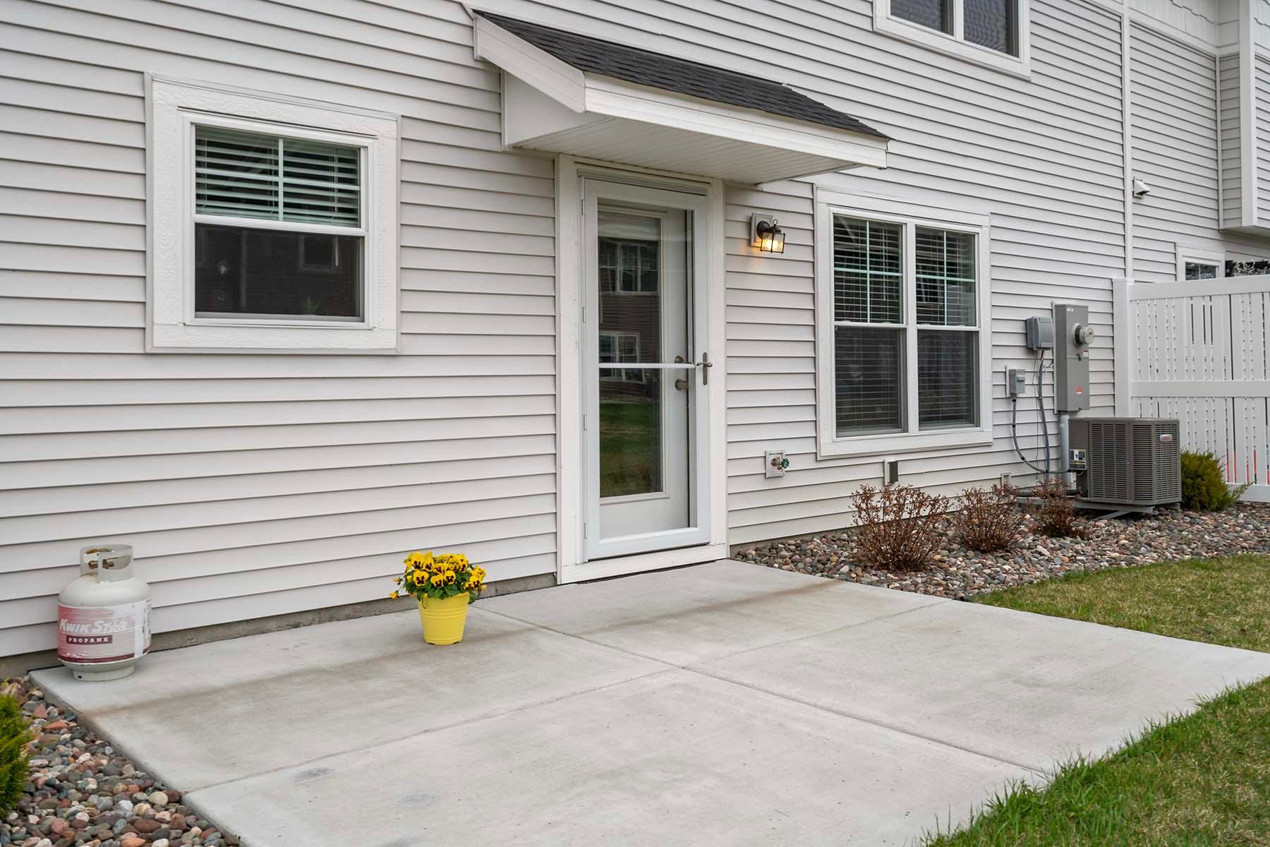 2166 Island Court