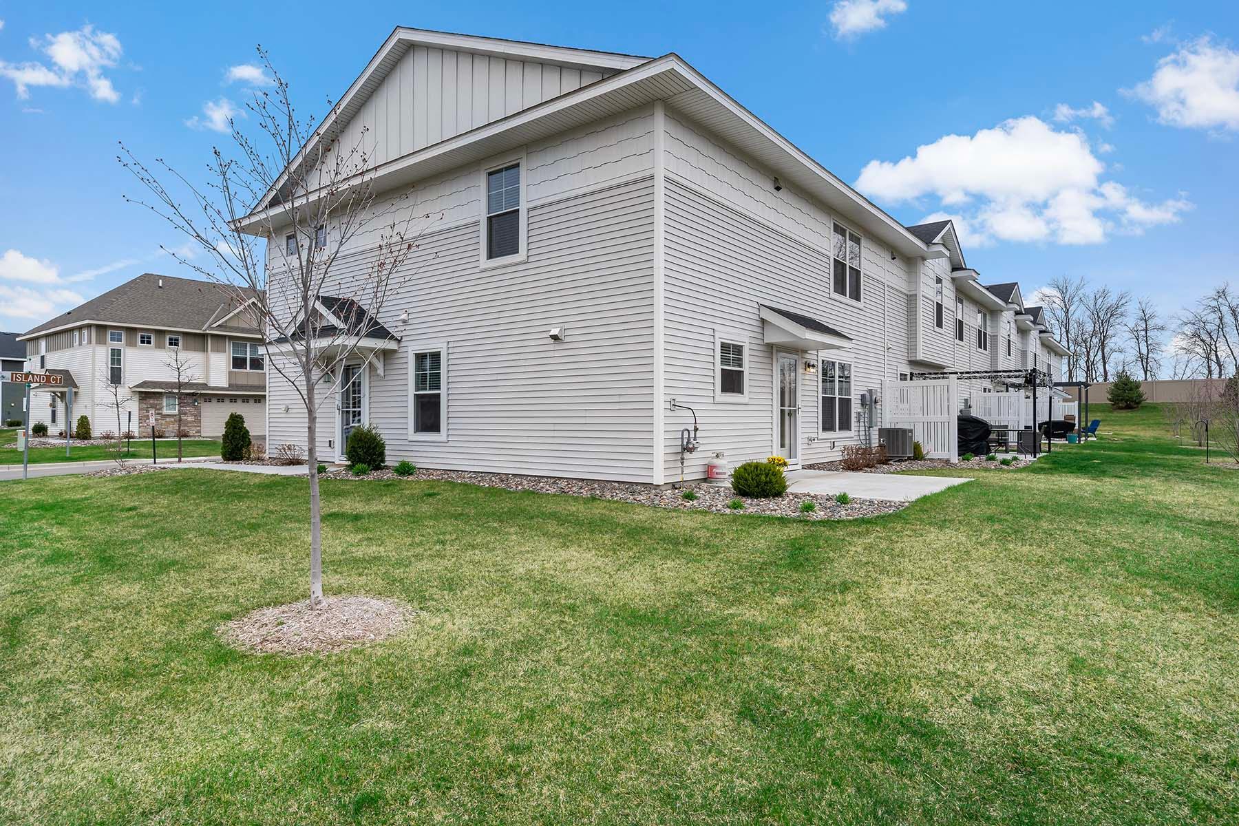 2166 Island Court