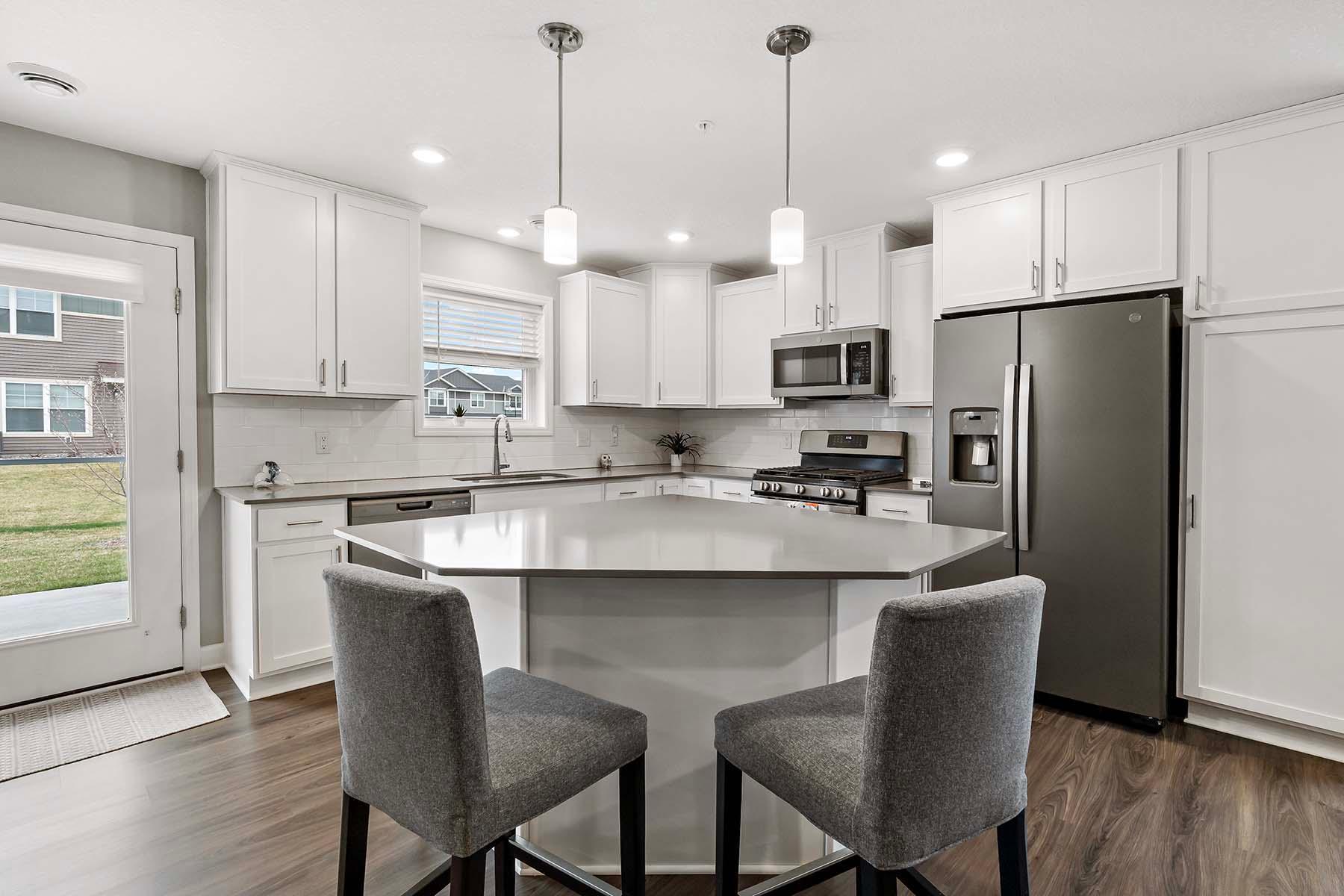 2166 Island Court