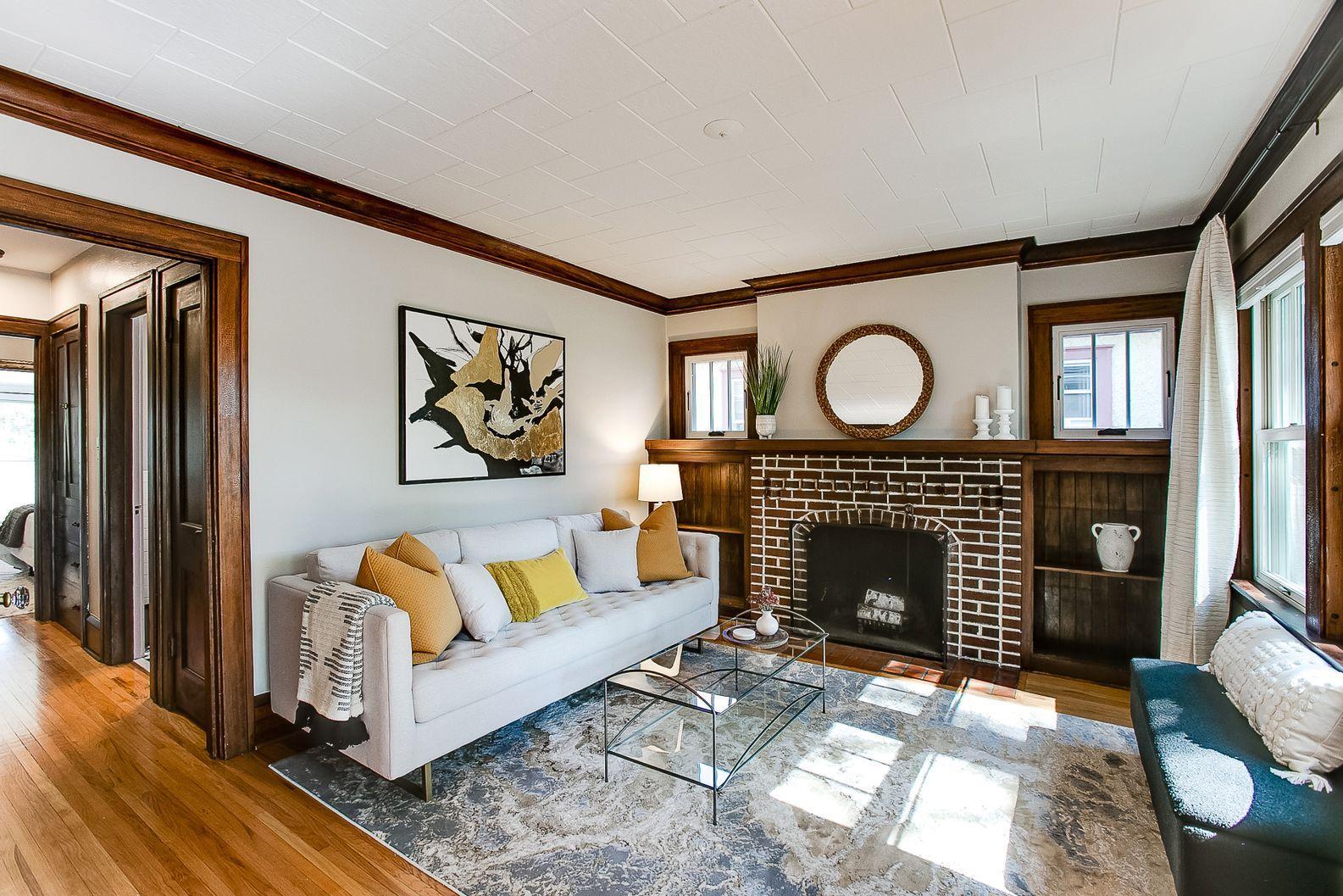 2151 Eleanor Avenue