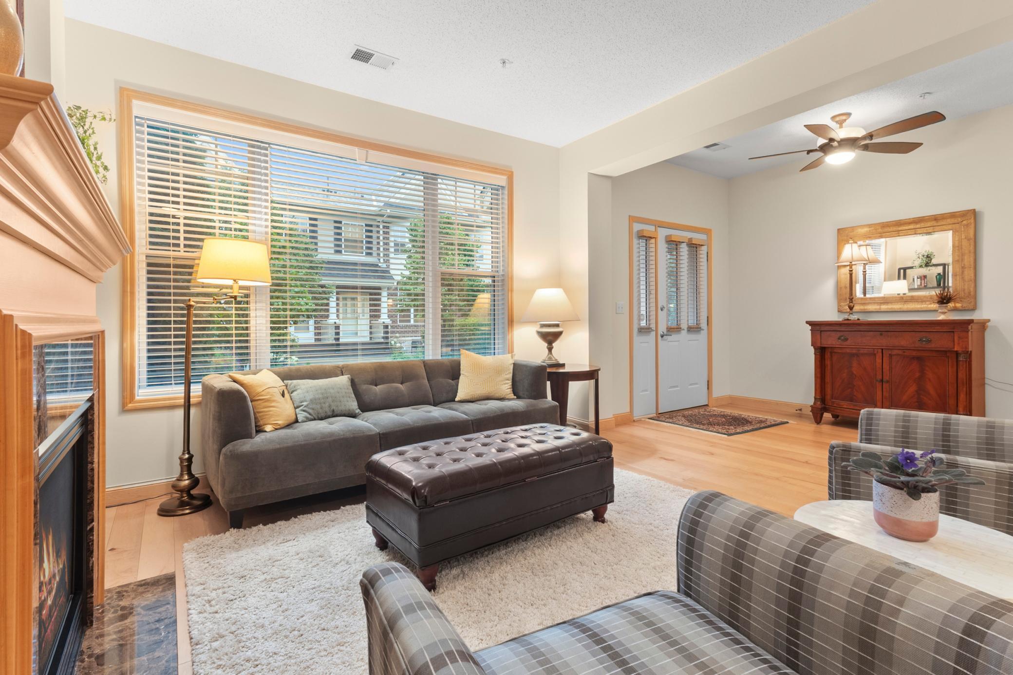 1530 Zarthan Avenue S 302