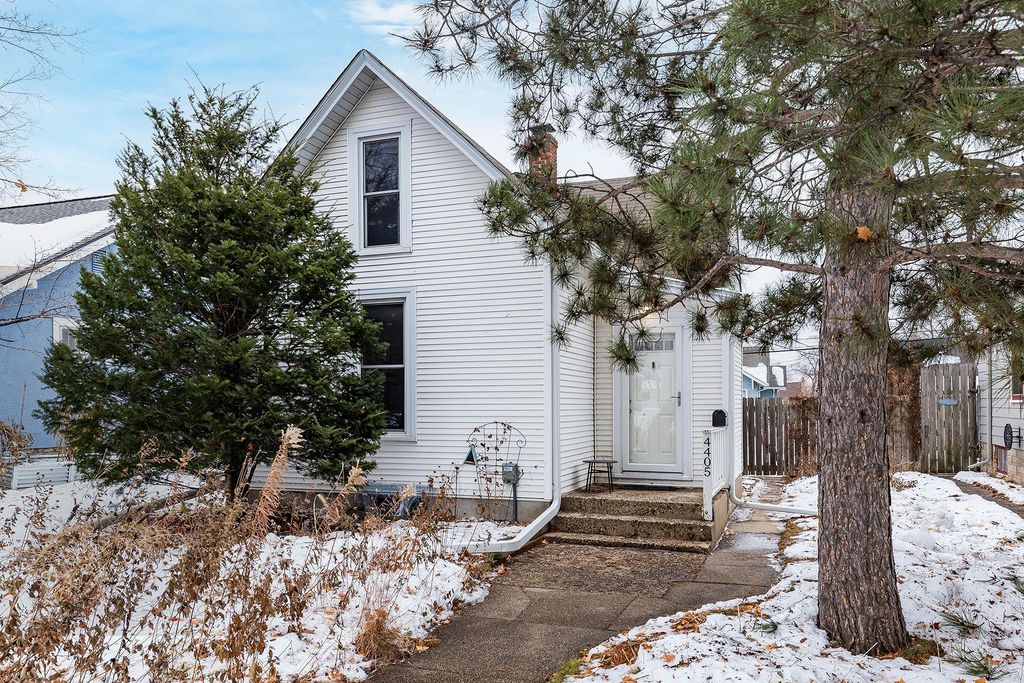 Photo of 4405 15th Avenue S, Minneapolis, MN 55407 (MLS # 6826904)