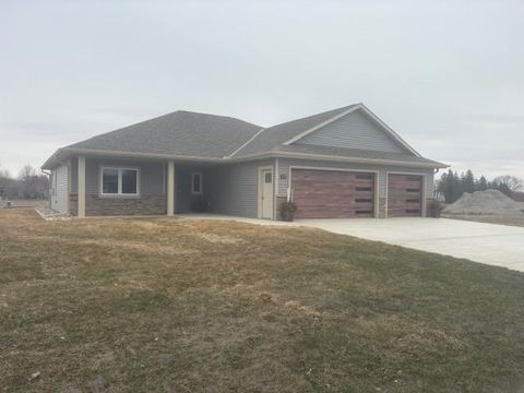 Photo of 255 Eau Claire Avenue SE, Hutchinson, MN 55350 (MLS # 6784432)