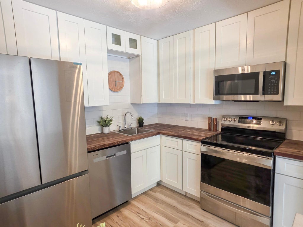 Photo of 5627 Green Circle Drive #121, Minnetonka, MN 55343 (MLS # 7161695)