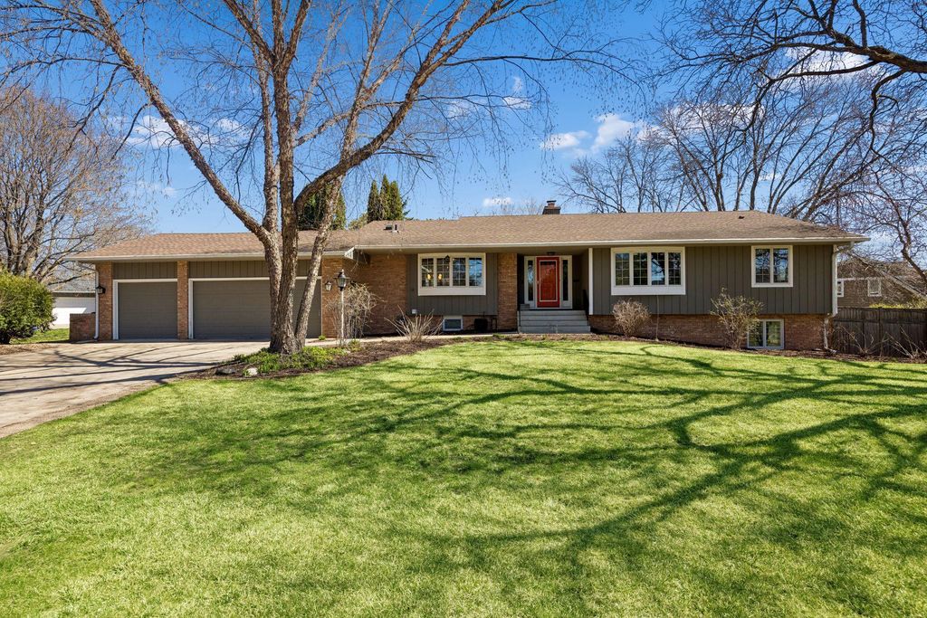 Photo of 7015 Lanham Lane, Edina, MN 55439 (MLS # 7042308)
