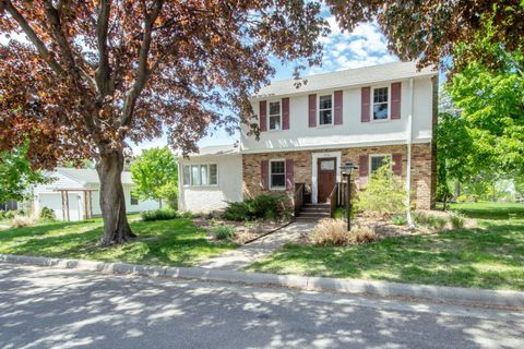 1904 Saunders Avenue Saint Paul MN 55116