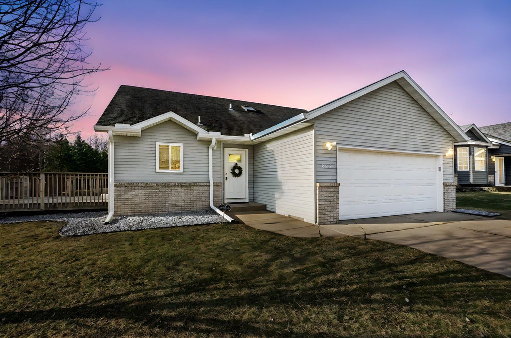 Photo of 1822 36th Street S, Saint Cloud, MN 56301 (MLS # 7045808)