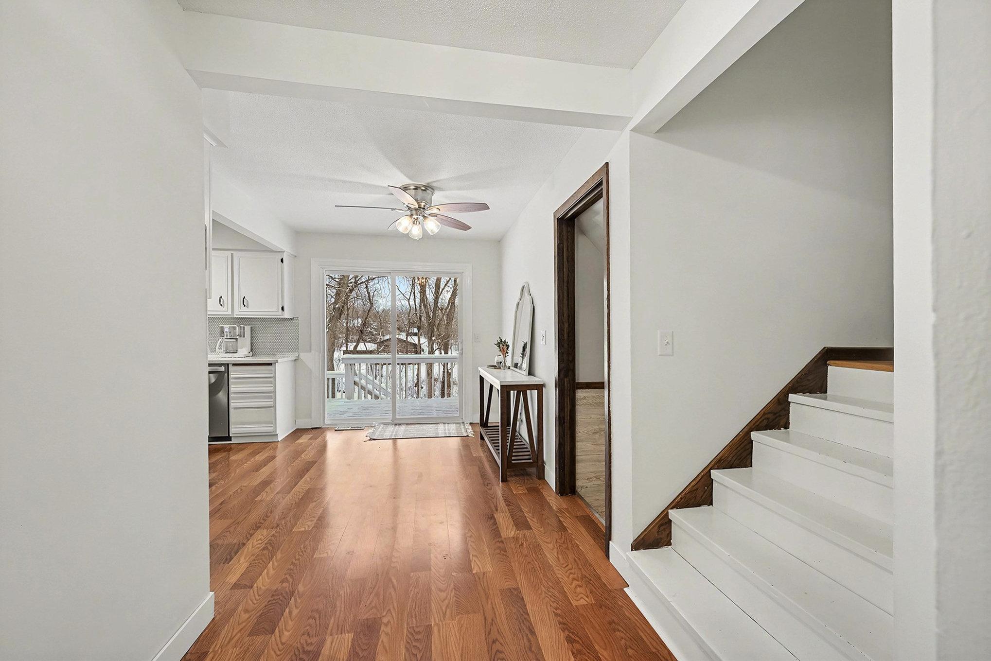 11620 Leeward Avenue S