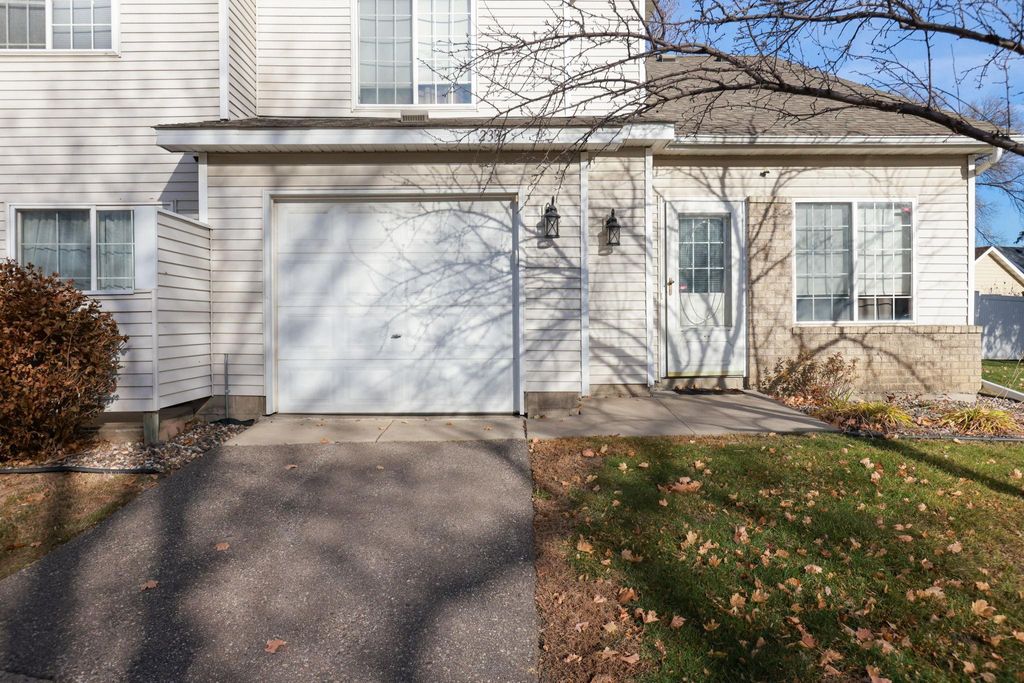 Photo of 2333 Williams Drive, Burnsville, MN 55337 (MLS # 6817735)