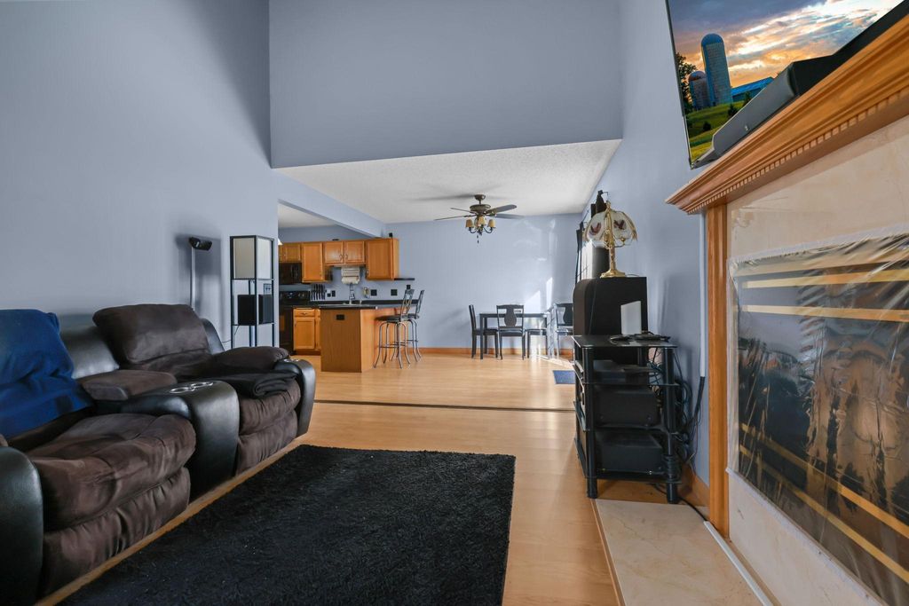 Photo of 2333 Williams Drive, Burnsville, MN 55337 (MLS # 6817735)