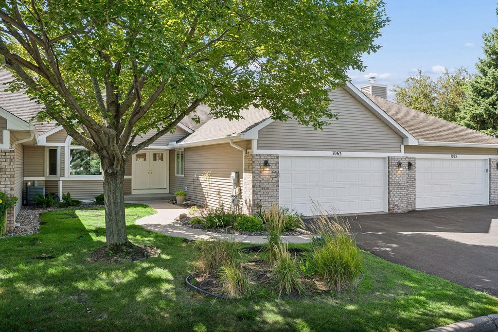 Photo of 7063 Oak Pointe Curve, Bloomington, MN 55438 (MLS # 7131454)