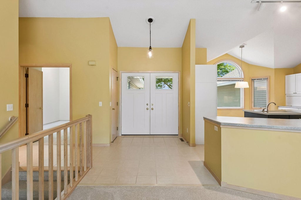 Photo of 7063 Oak Pointe Curve, Bloomington, MN 55438 (MLS # 7131454)