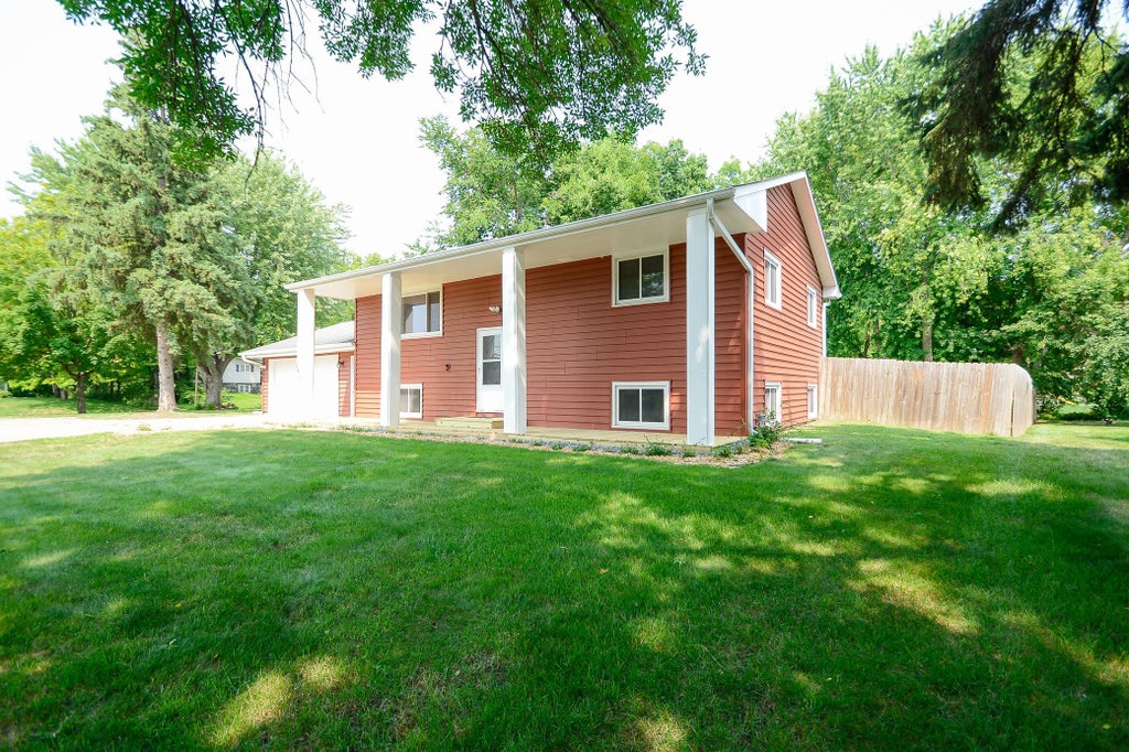 Photo of 1400 Viking Drive, Buffalo, MN 55313 (MLS # 7123827)