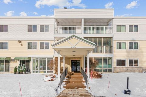 132 Demont Avenue E 136 Little Canada MN 55117