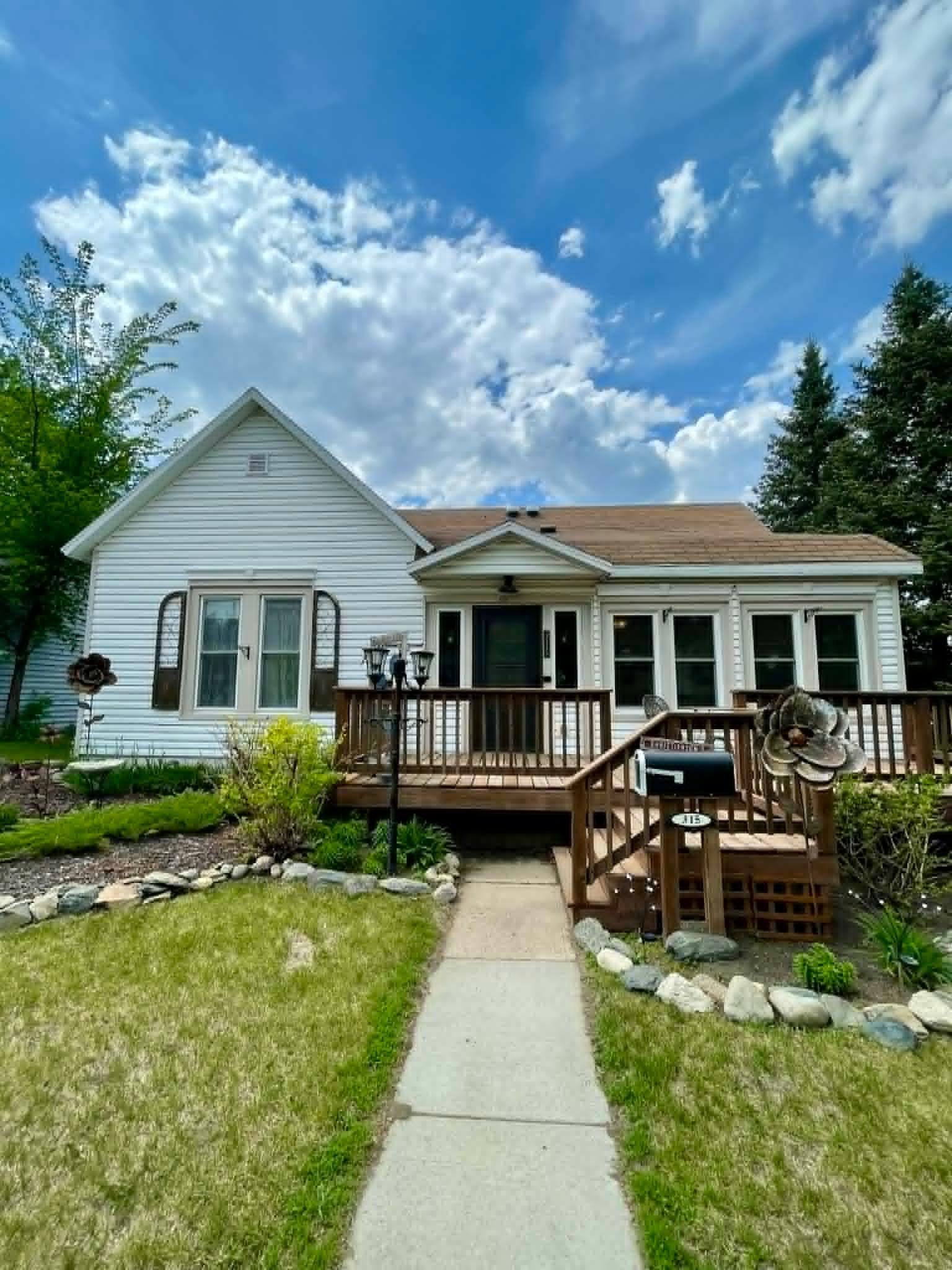 315 2nd Street SE