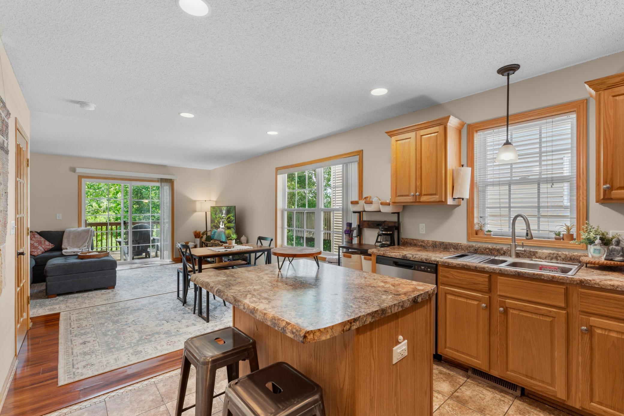 3156 River Falls Court NW