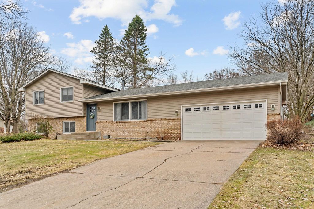 Photo of 7731 Polaris Lane N, Maple Grove, MN 55311 (MLS # 7036837)