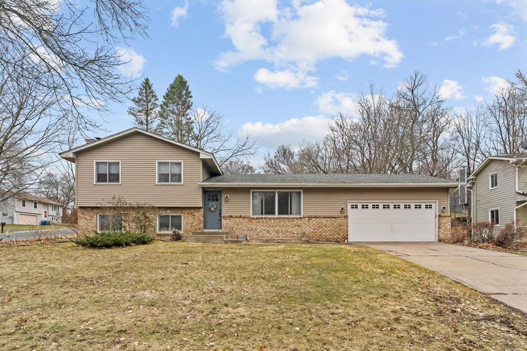 Photo of 7731 Polaris Lane N, Maple Grove, MN 55311 (MLS # 7036837)