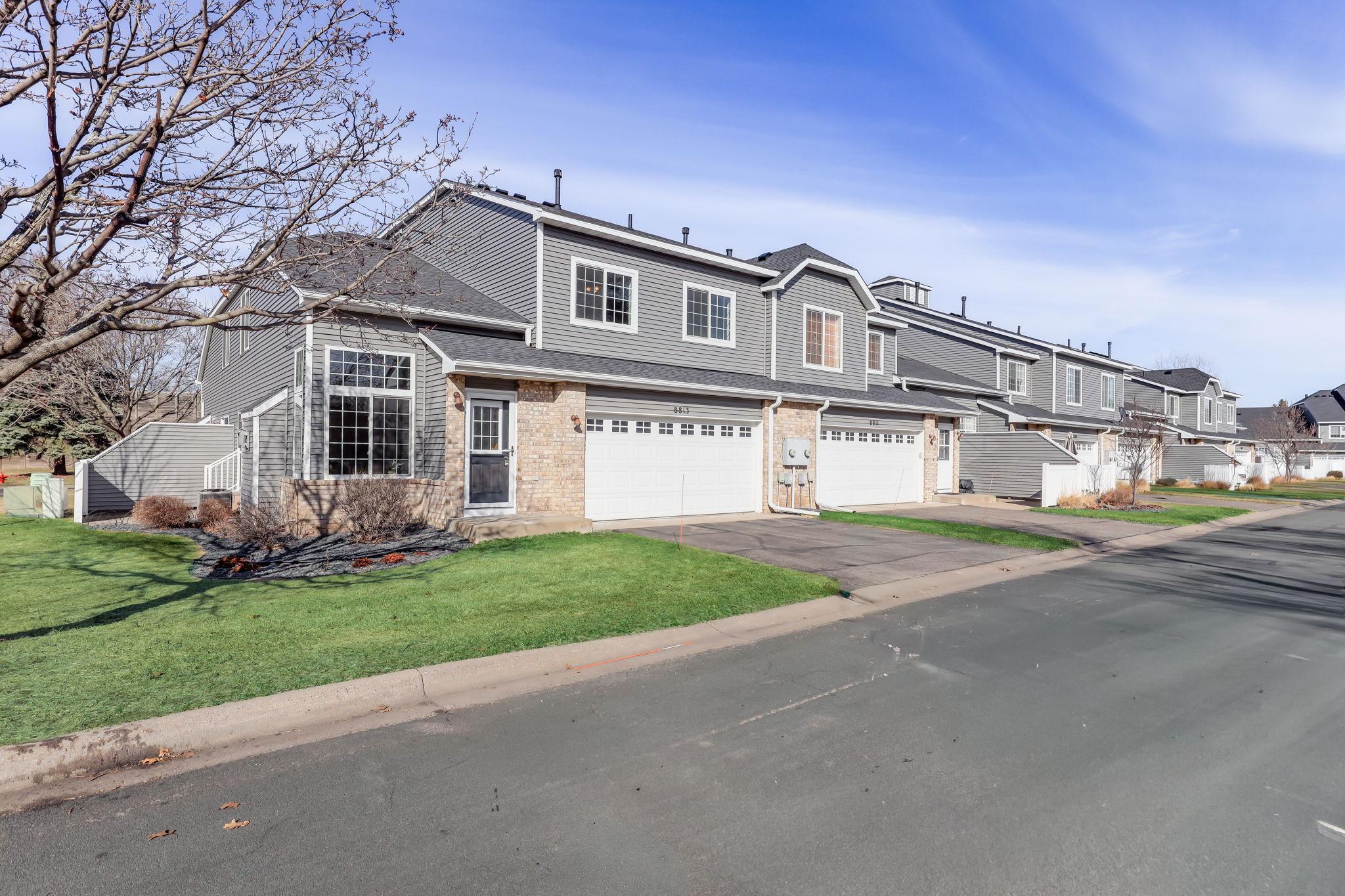 8813 Hastings Circle NE