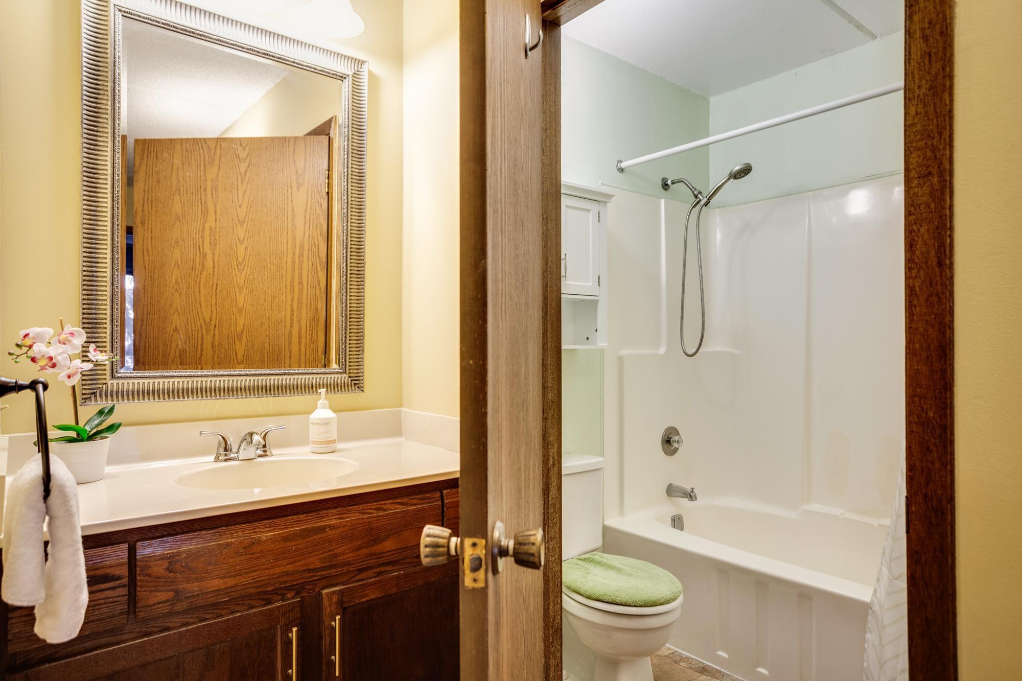 10401 Cedar Lake Road 215