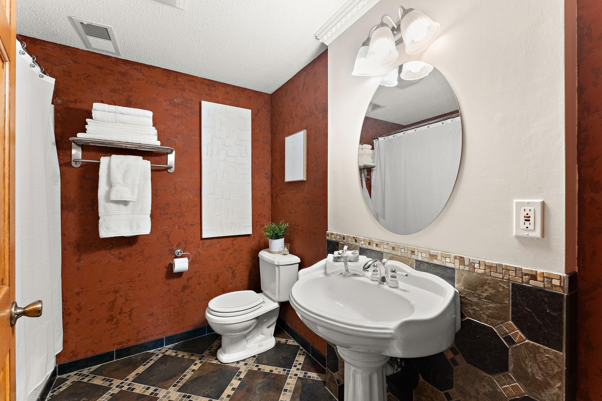 909 New Century Boulevard S