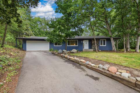 Photo of 135 Sabra Court, Apple Valley, MN 55124 (MLS # 7130274)