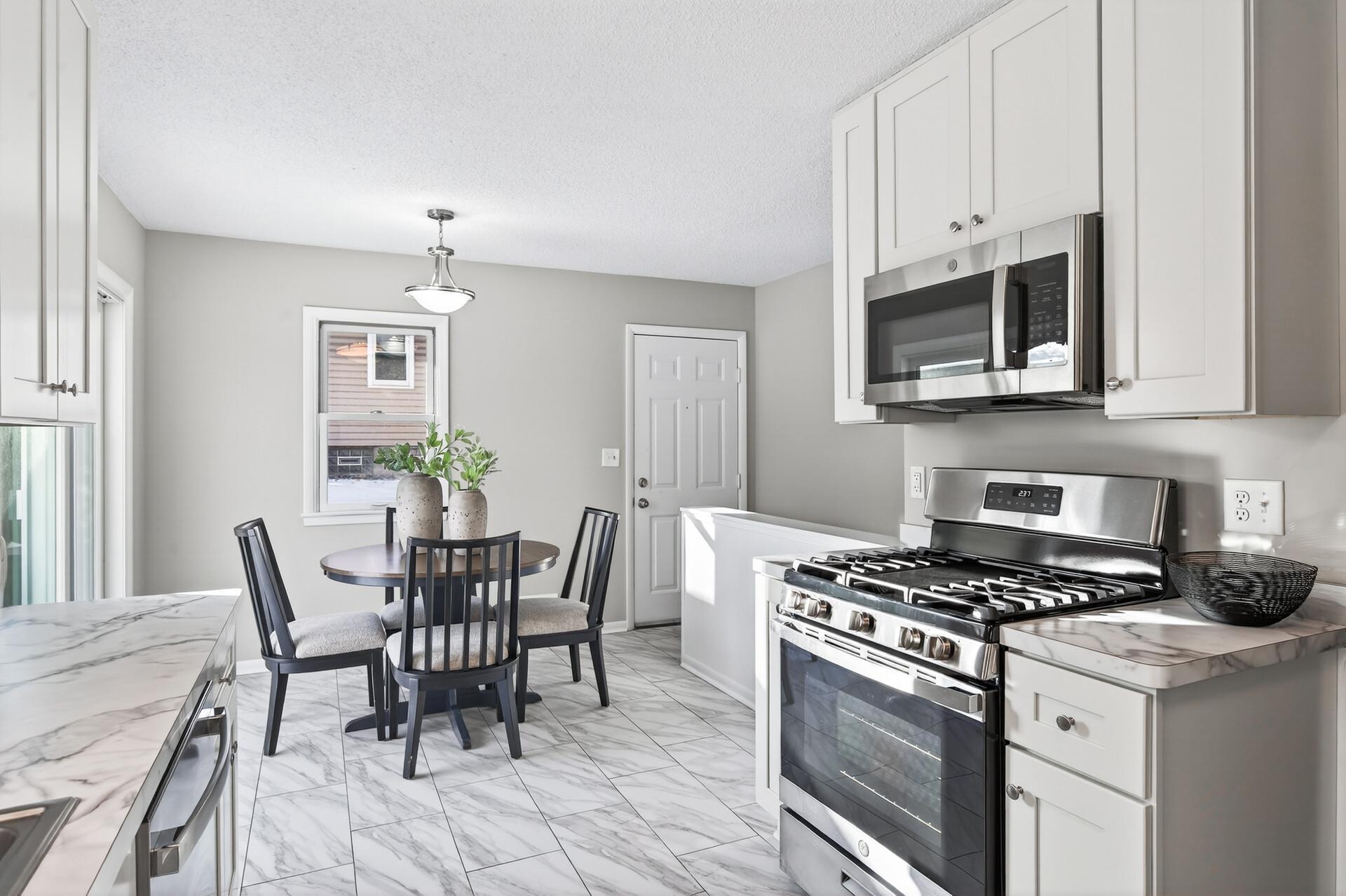 1790 Oakcrest Avenue