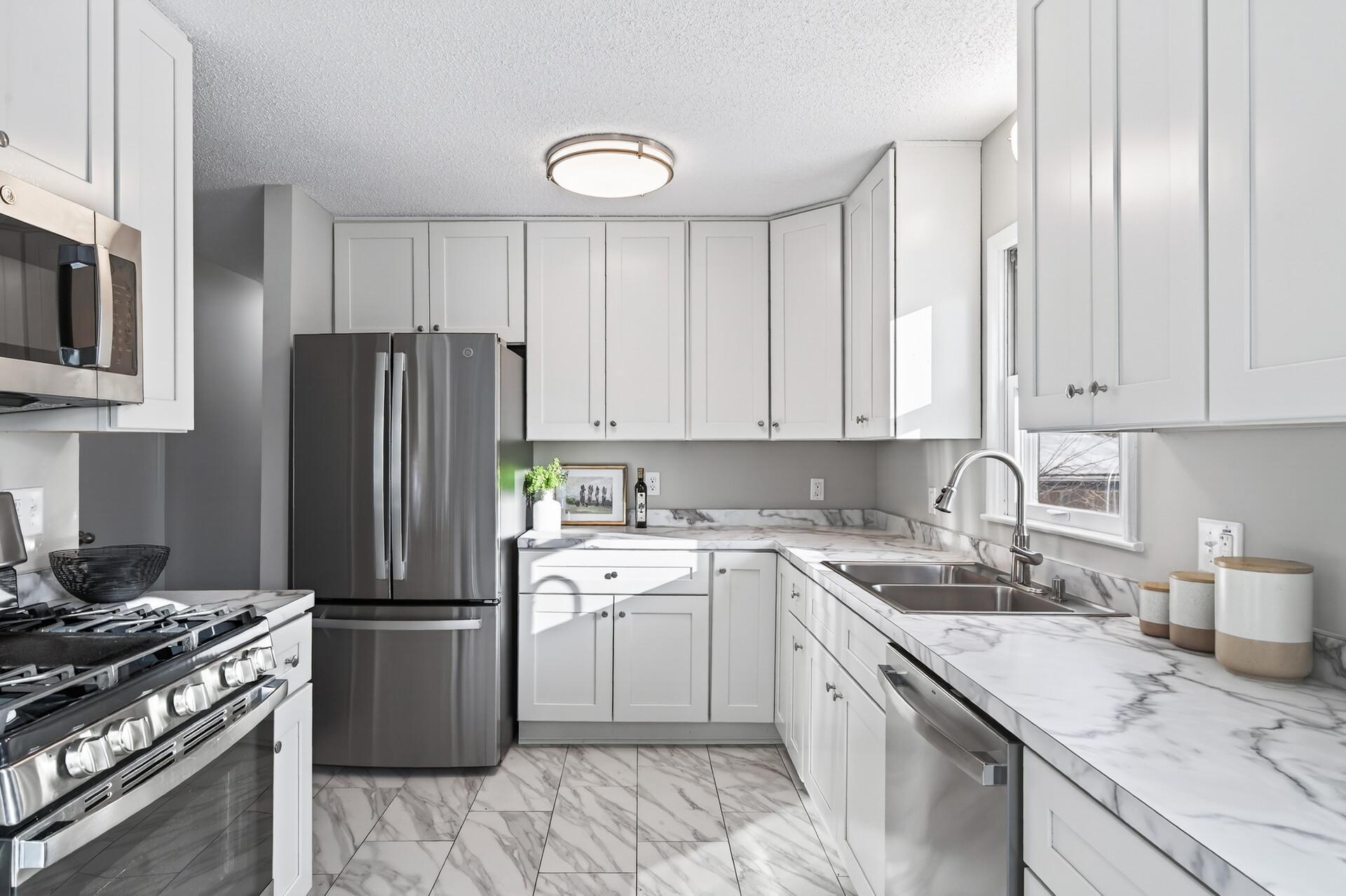 1790 Oakcrest Avenue