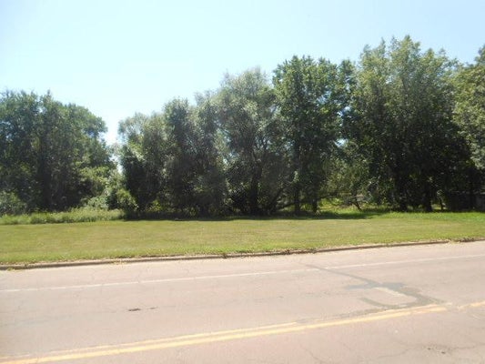 6TH CRN 17TH ST/6TH AVENUE, WINDOM, MN 56101 - Image 1a6b2e306e5bb4adffd4deed3d051d2d/3673126570