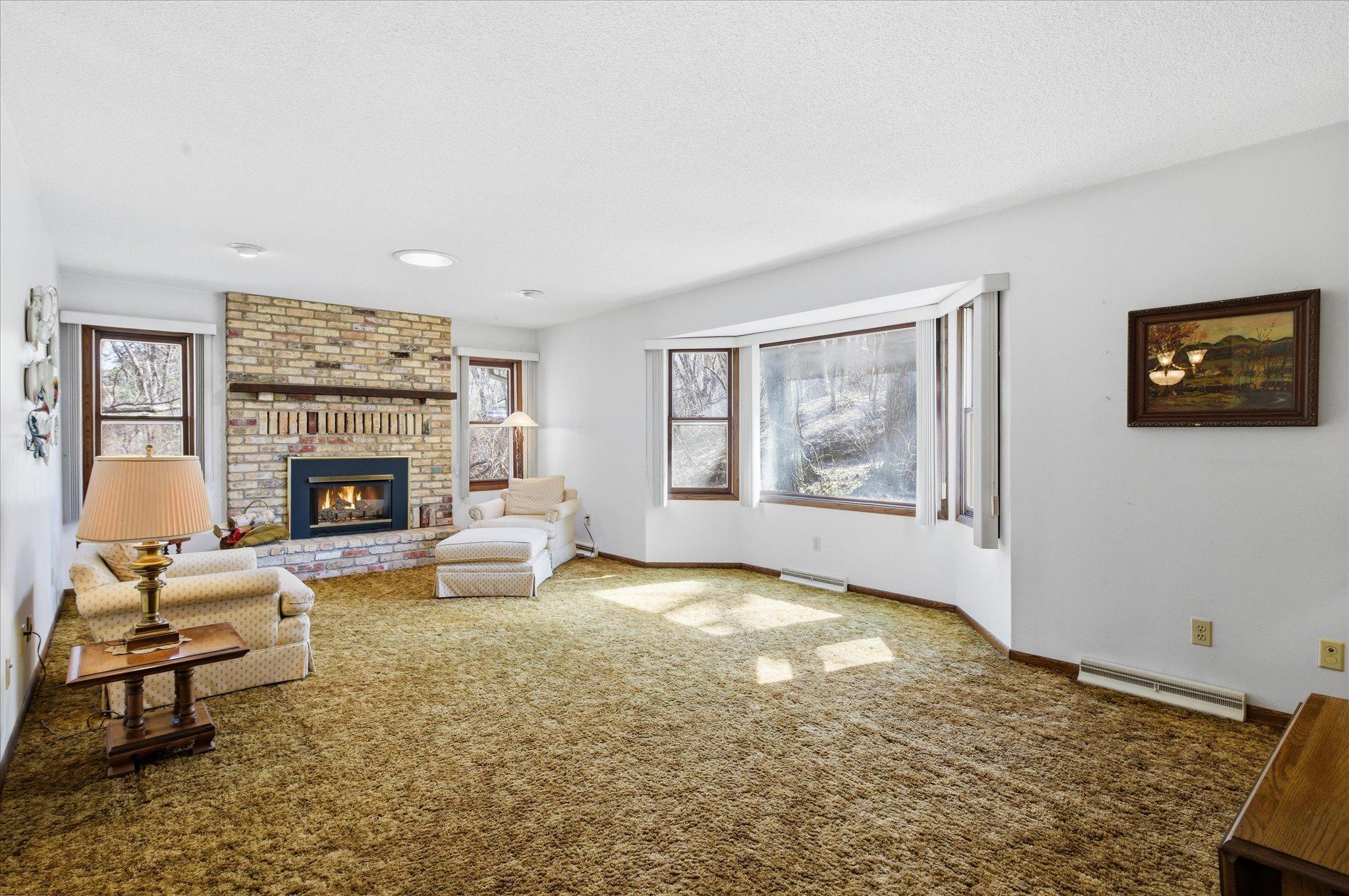 1656 Upper 55th Street E