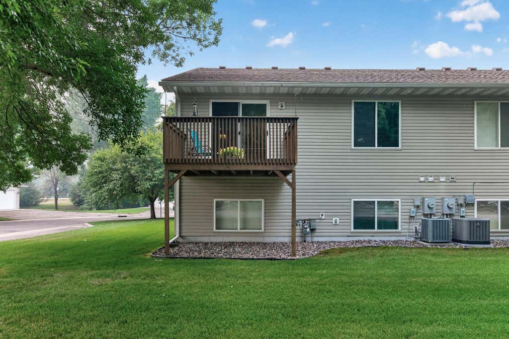 Photo of 889 125th Drive NE, Blaine, MN 55434 (MLS # 7099572)