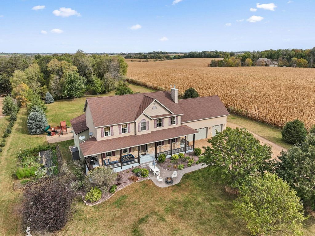 Photo of 12470 W 270th Street, Belle Plaine, MN 56011 (MLS # 7026378)