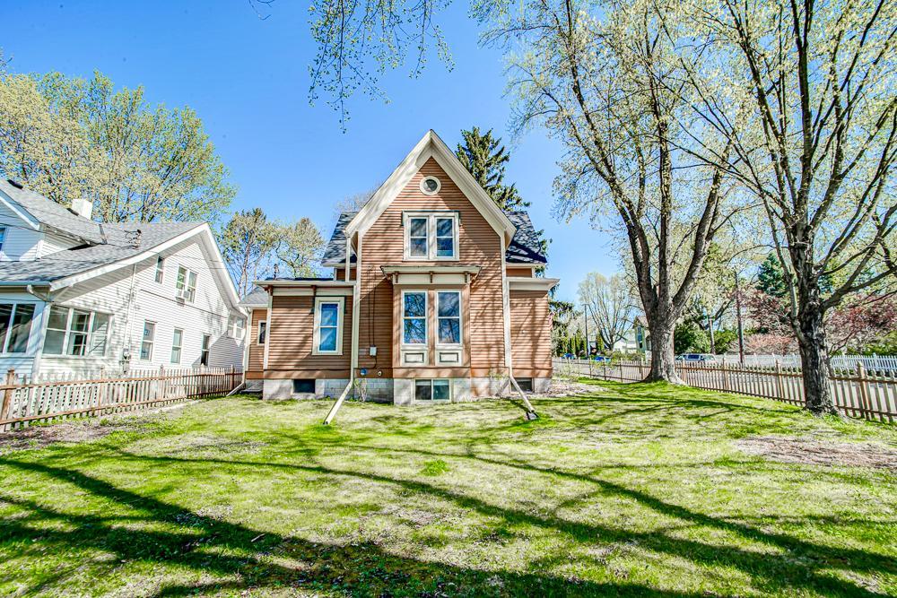 906 4th Street N