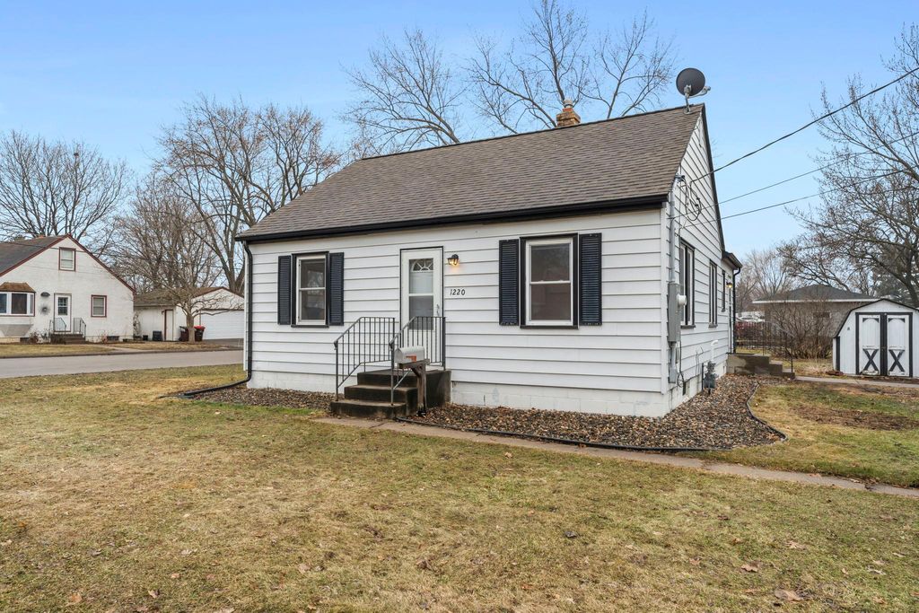 Photo of 1220 11th Avenue, Saint Paul Park, MN 55071 (MLS # 7019788)