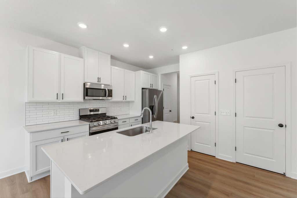 Photo of 4182 Hayward Avenue N, Oakdale, MN 55128 (MLS # 7133017)