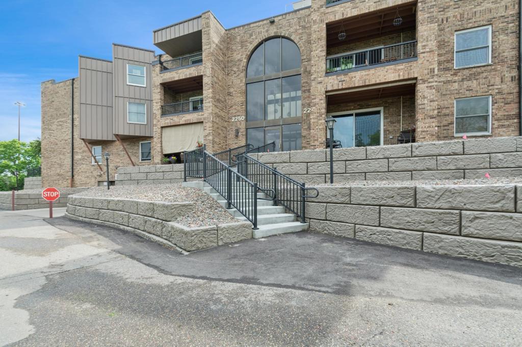 2240 Midland Grove Road 201