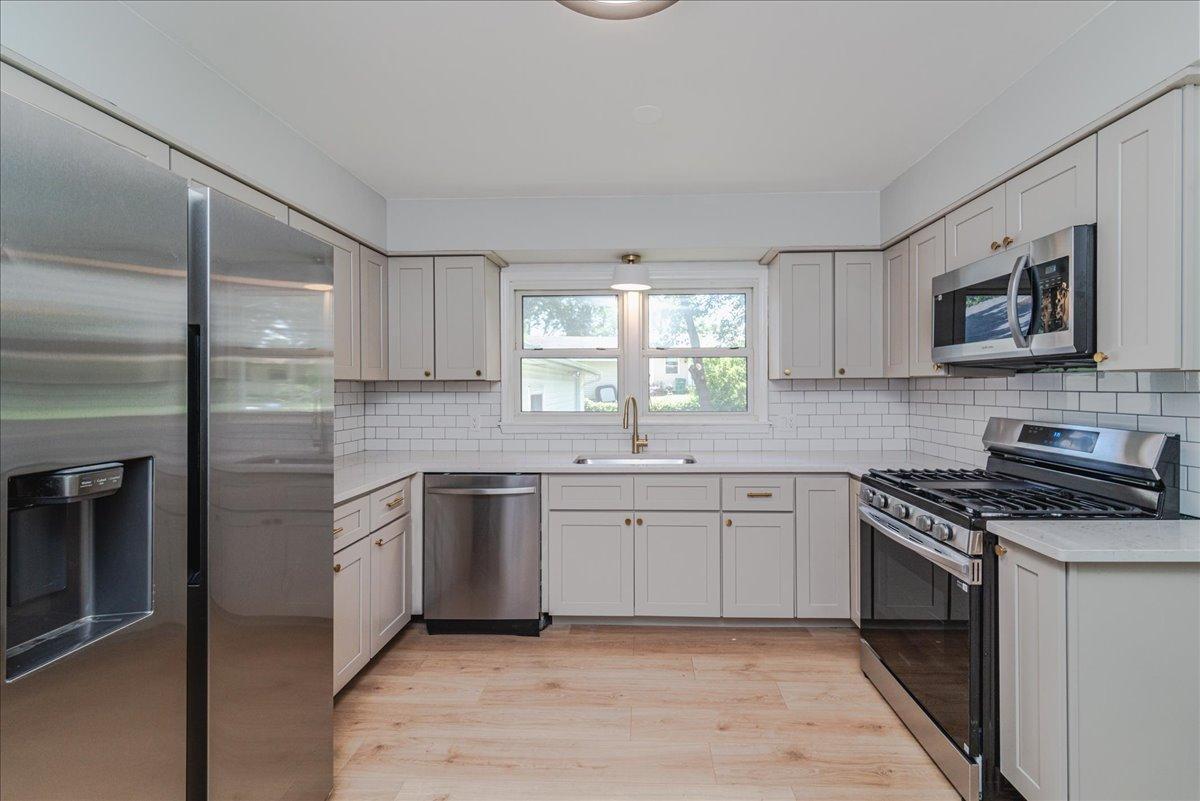 2034 Emerald Lane