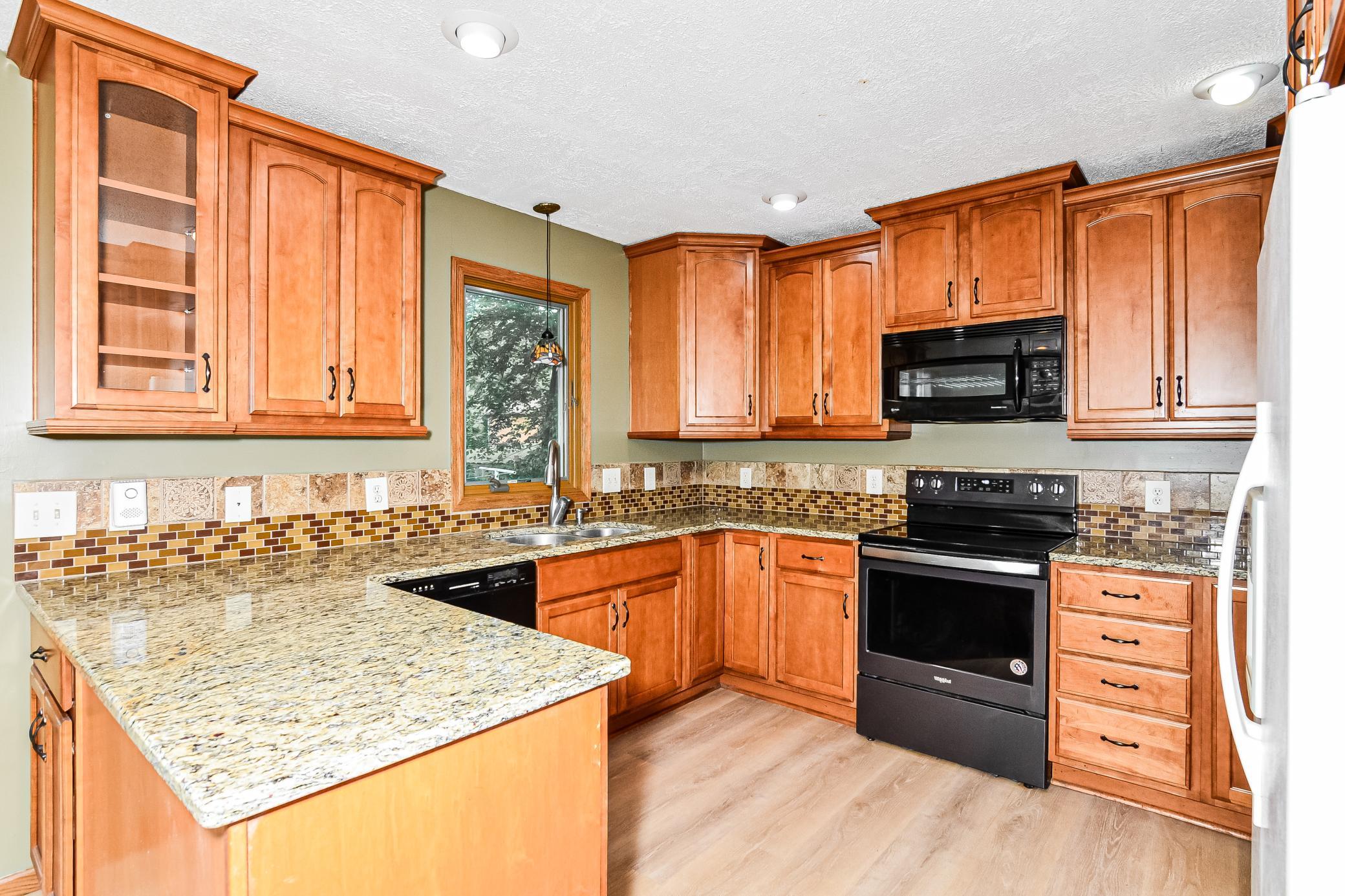 7952 Braddock Avenue NE