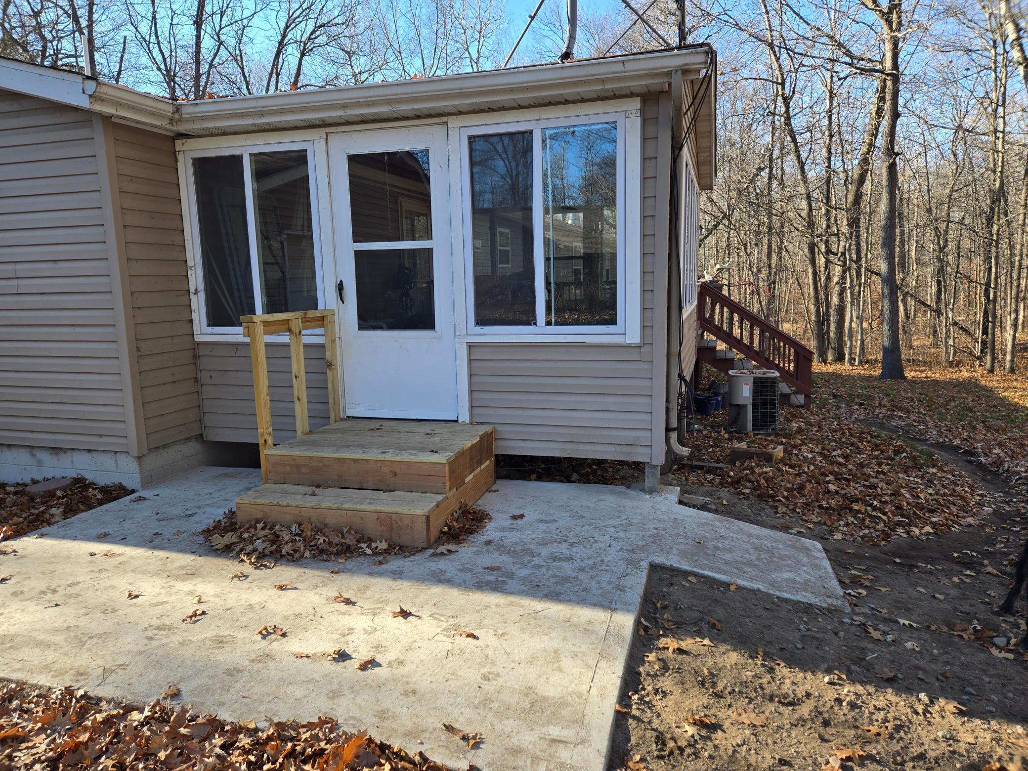 4570 Pine Point Drive NW