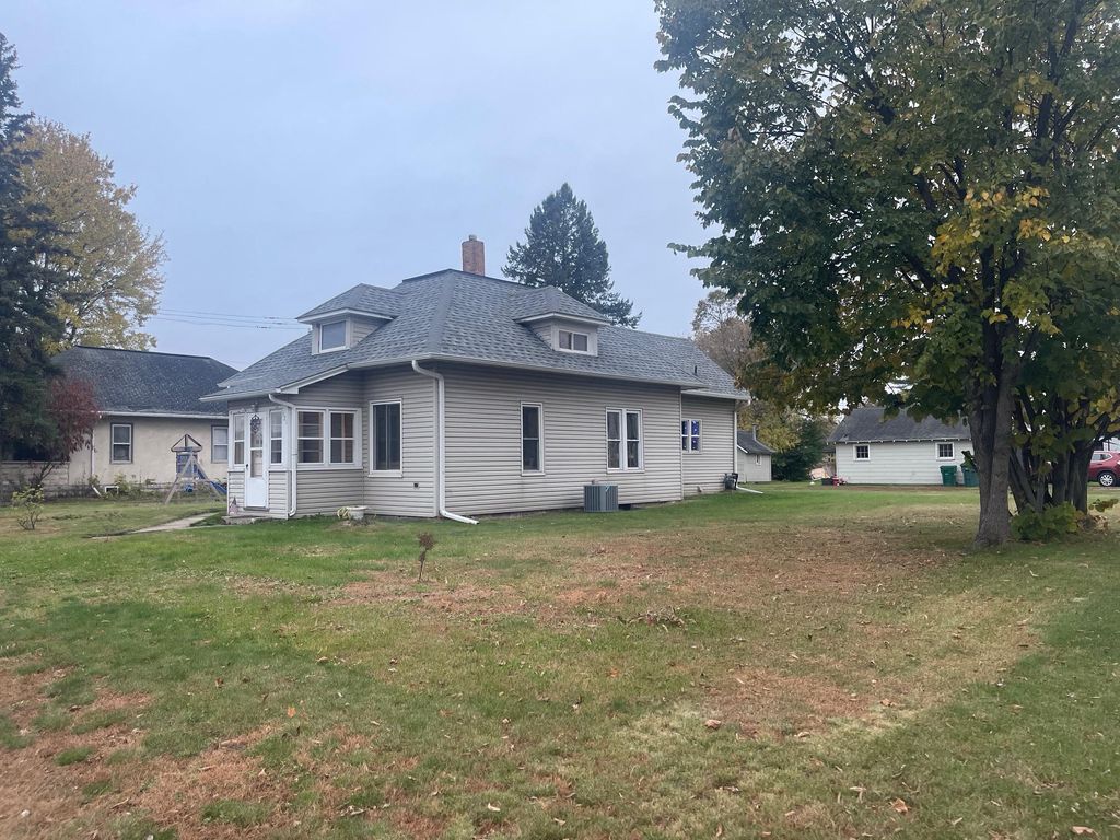 Photo of 121 1st Avenue NE, Brainerd, MN 56401 (MLS # 6805156)