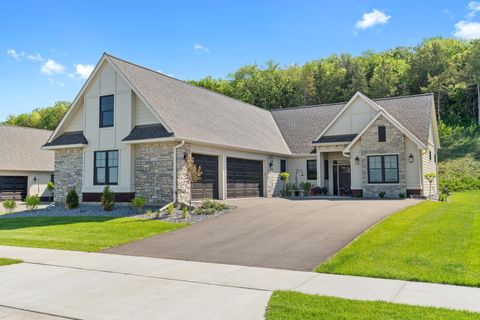 2359 Sydney Lane Hudson WI 54016