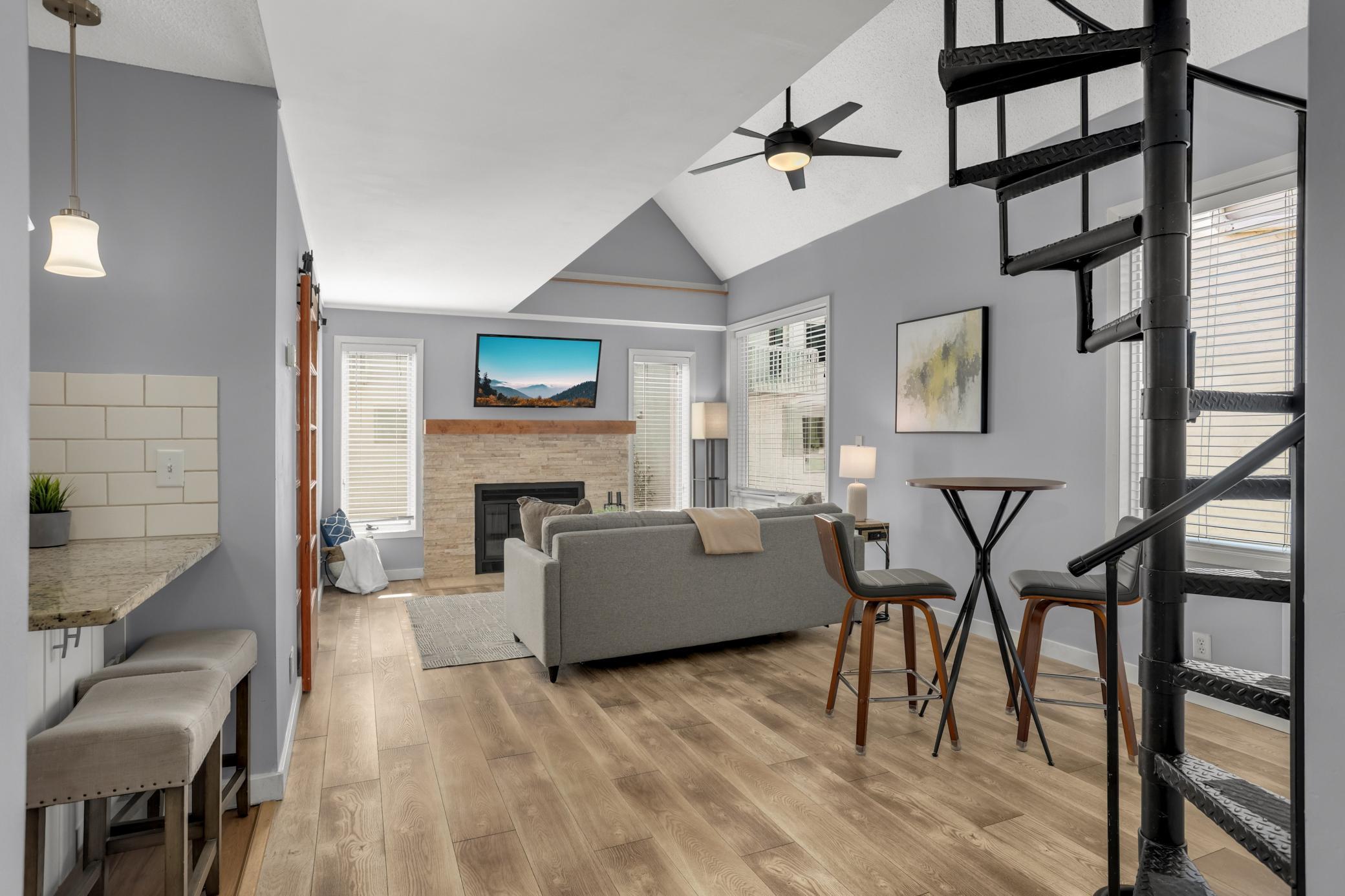 3012 Lake Shore Drive B