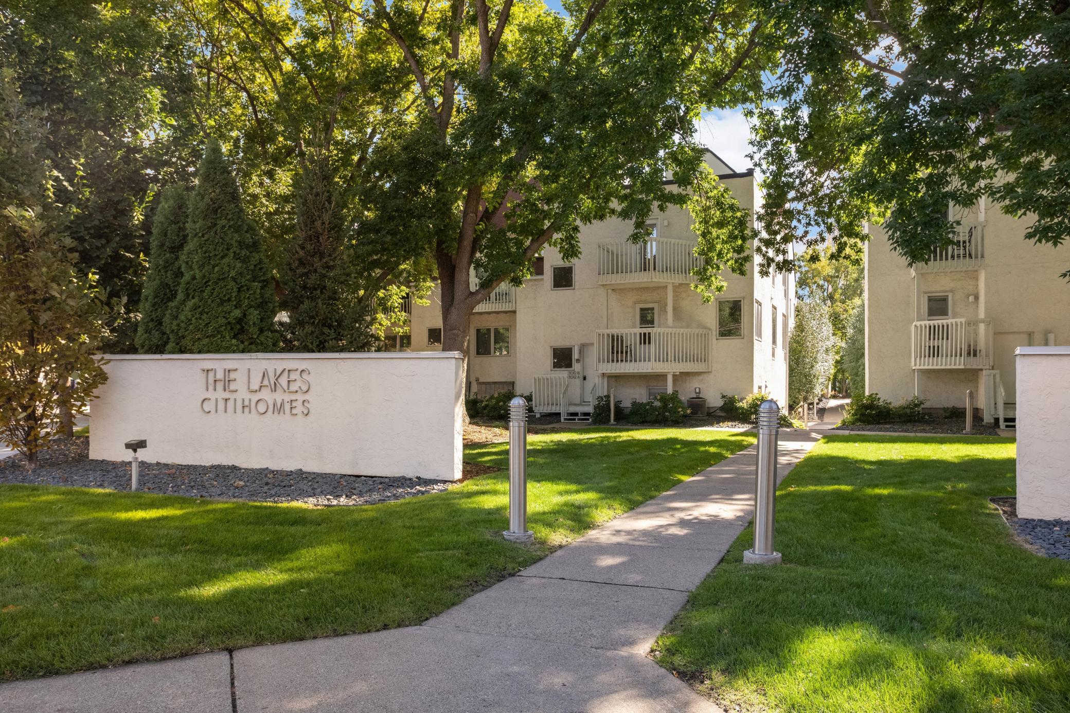 3012 Lake Shore Drive B